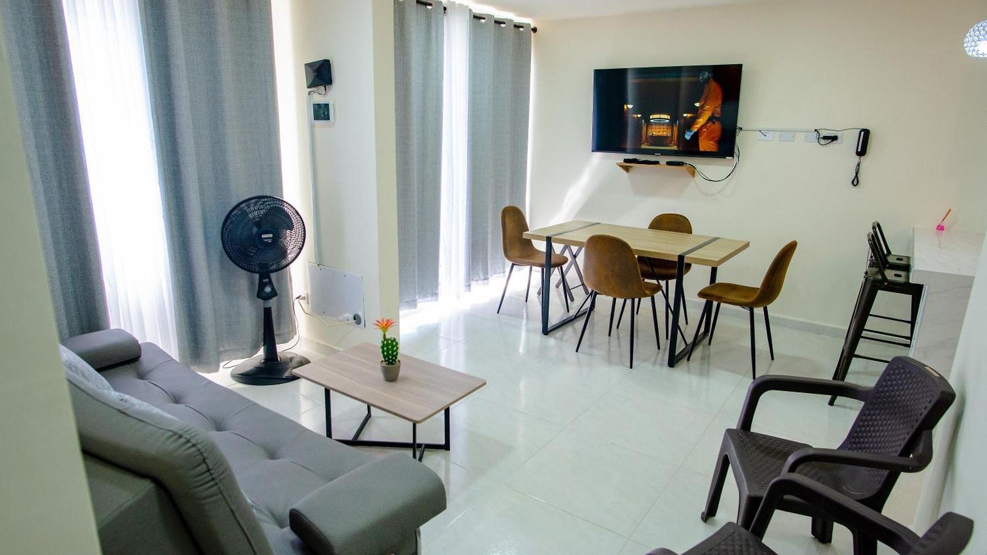 2 Double Beds 2001 Apartamento