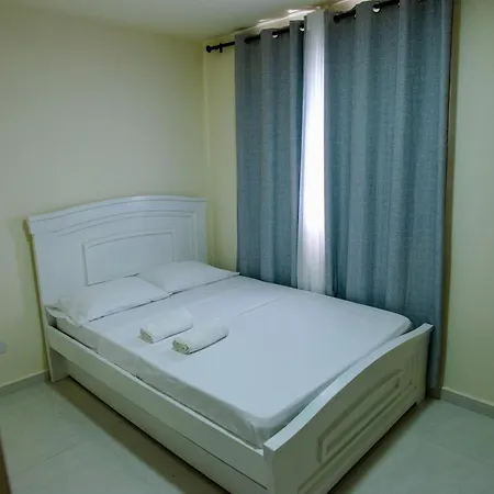 2 Double Beds 2001 * Cartagena