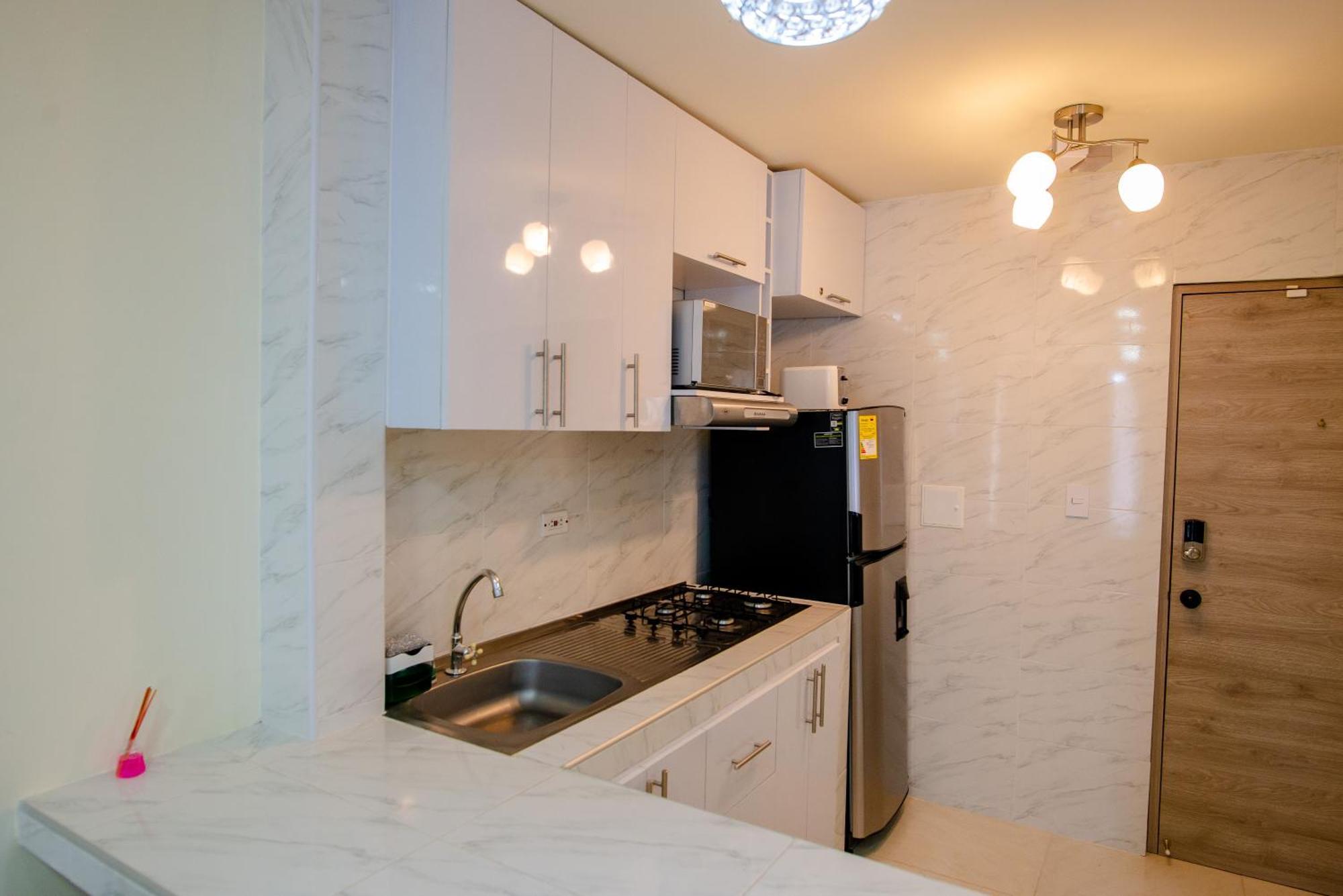 2 Double Beds 2001 *