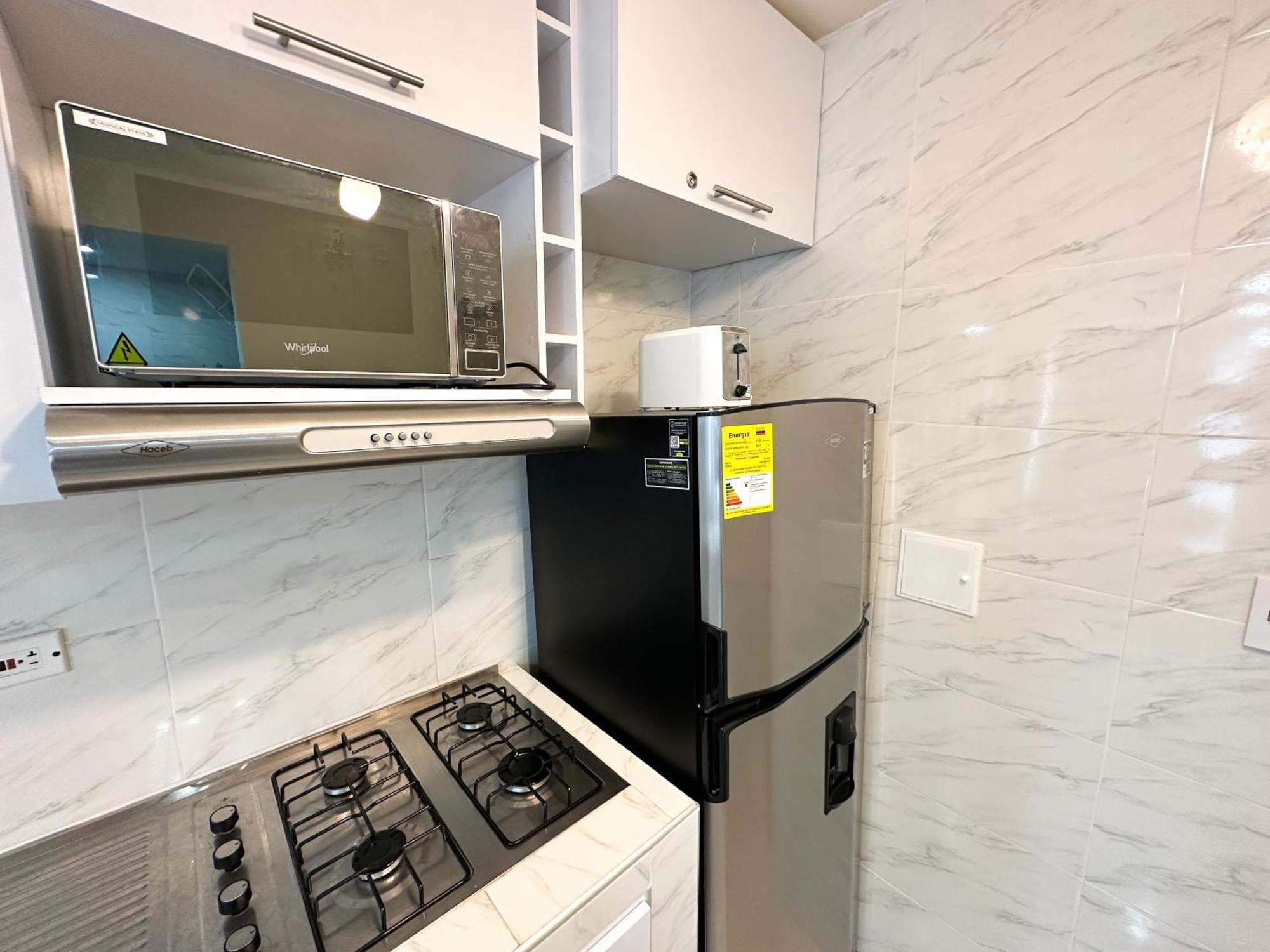 2 Double Beds 2001 Apartment *