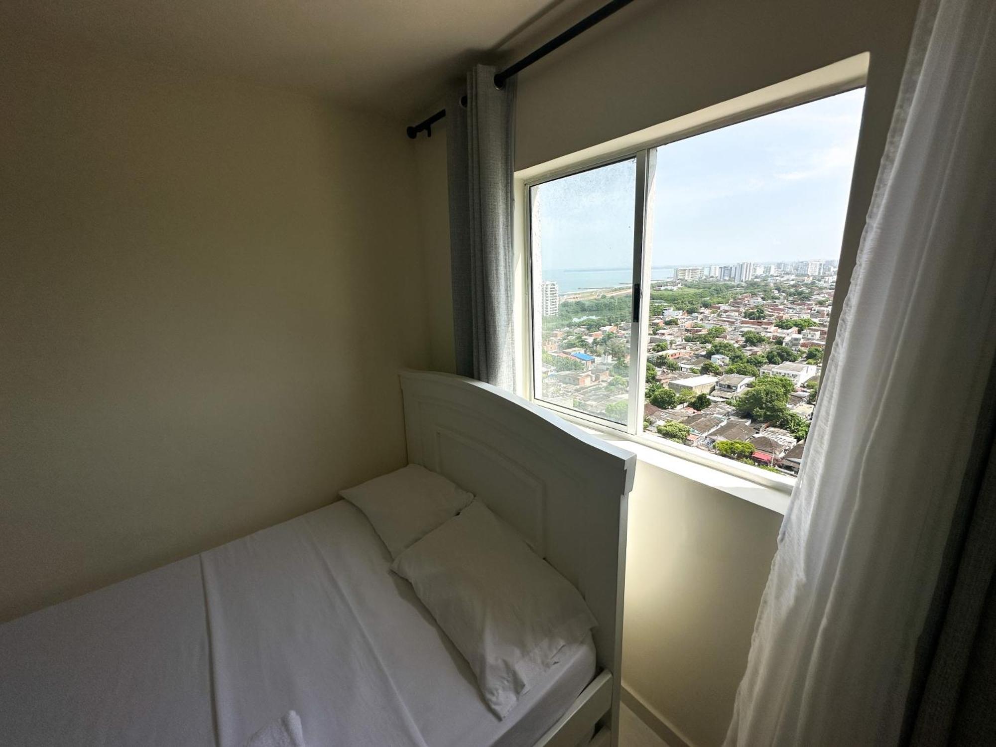 2 Double Beds 2001 *