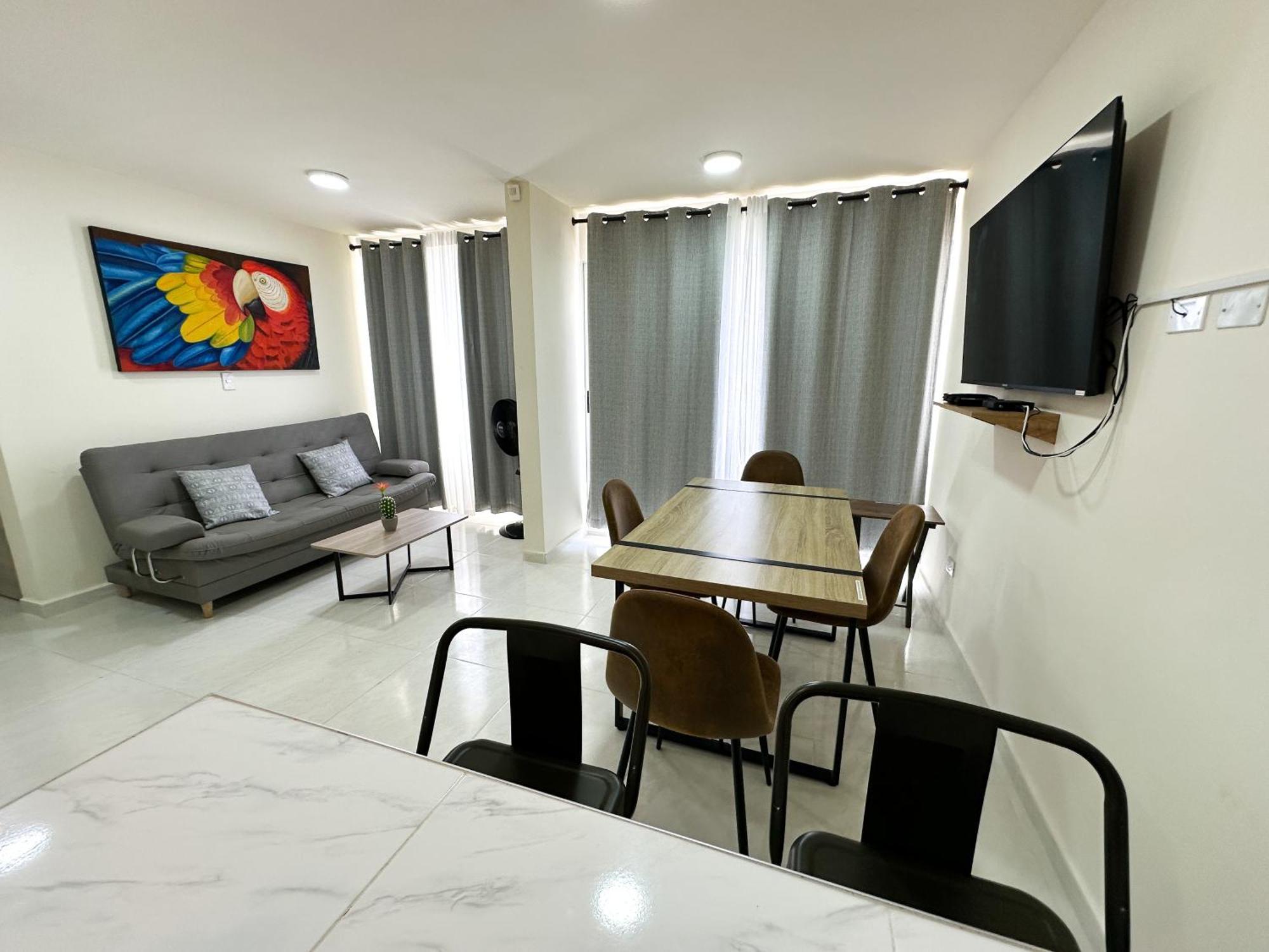 2 Double Beds 2001 Apartment *