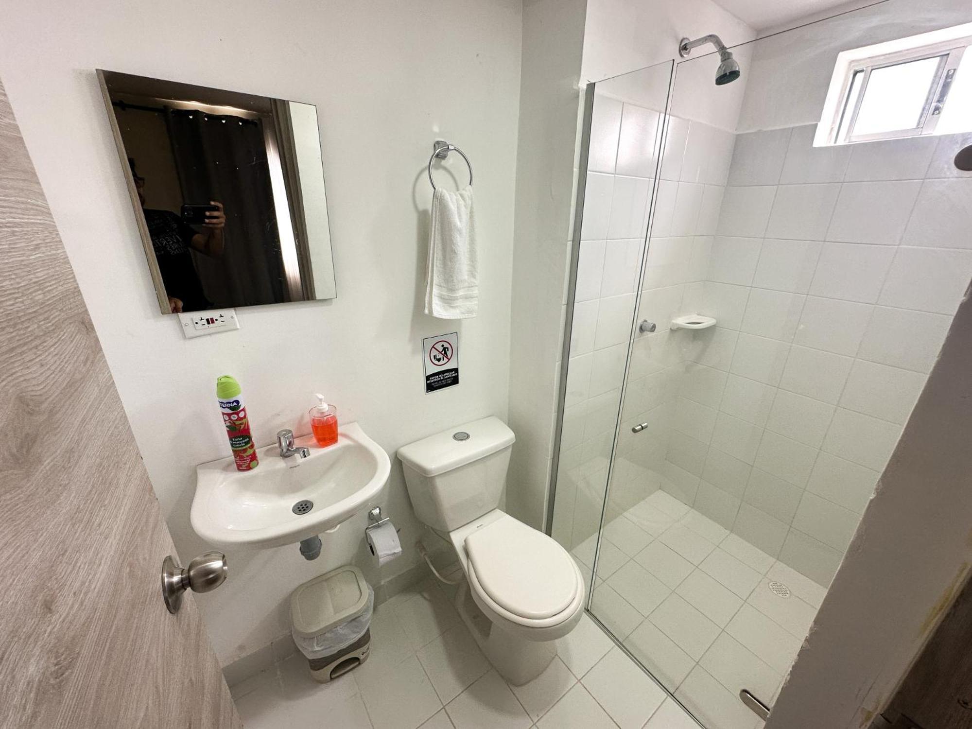 2 Double Beds 2001 Apartment *