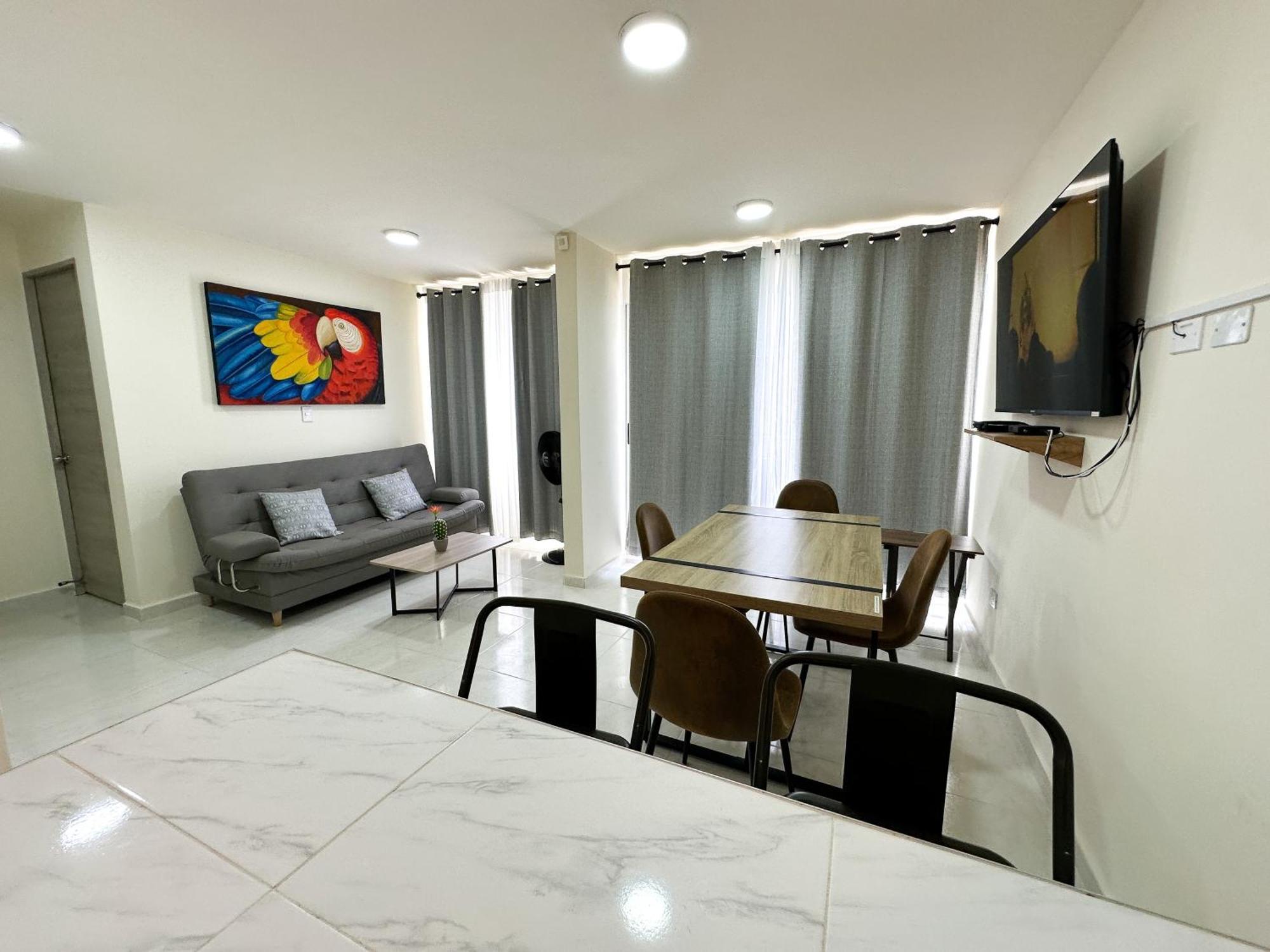 Apartment 2 Double Beds 2001 *