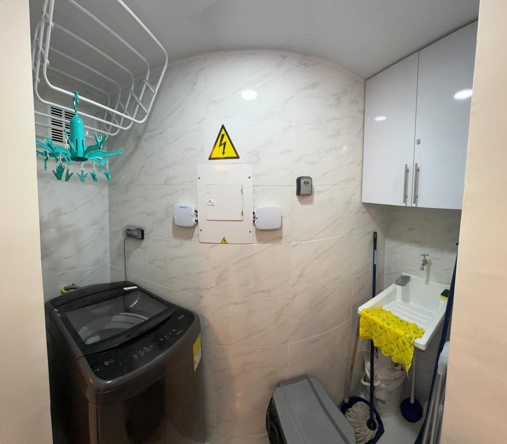 2 Double Beds 2001 * Cartagena