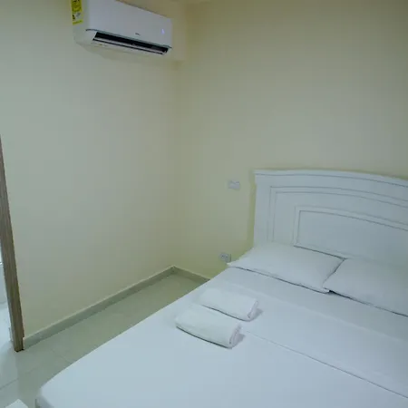 2 Double Beds 2001 * Cartagena
