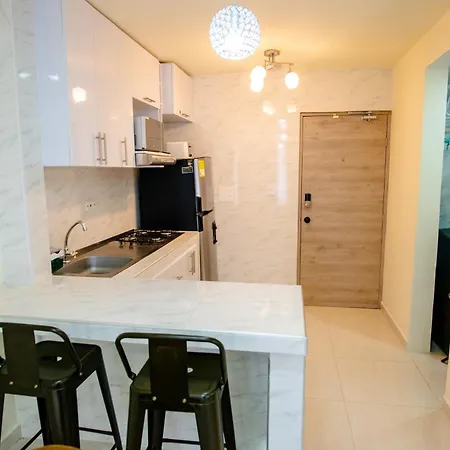2 Double Beds 2001 Apartment *