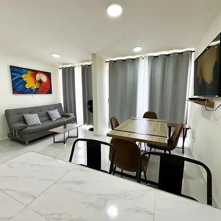 Apartment 2 Double Beds 2001 *
