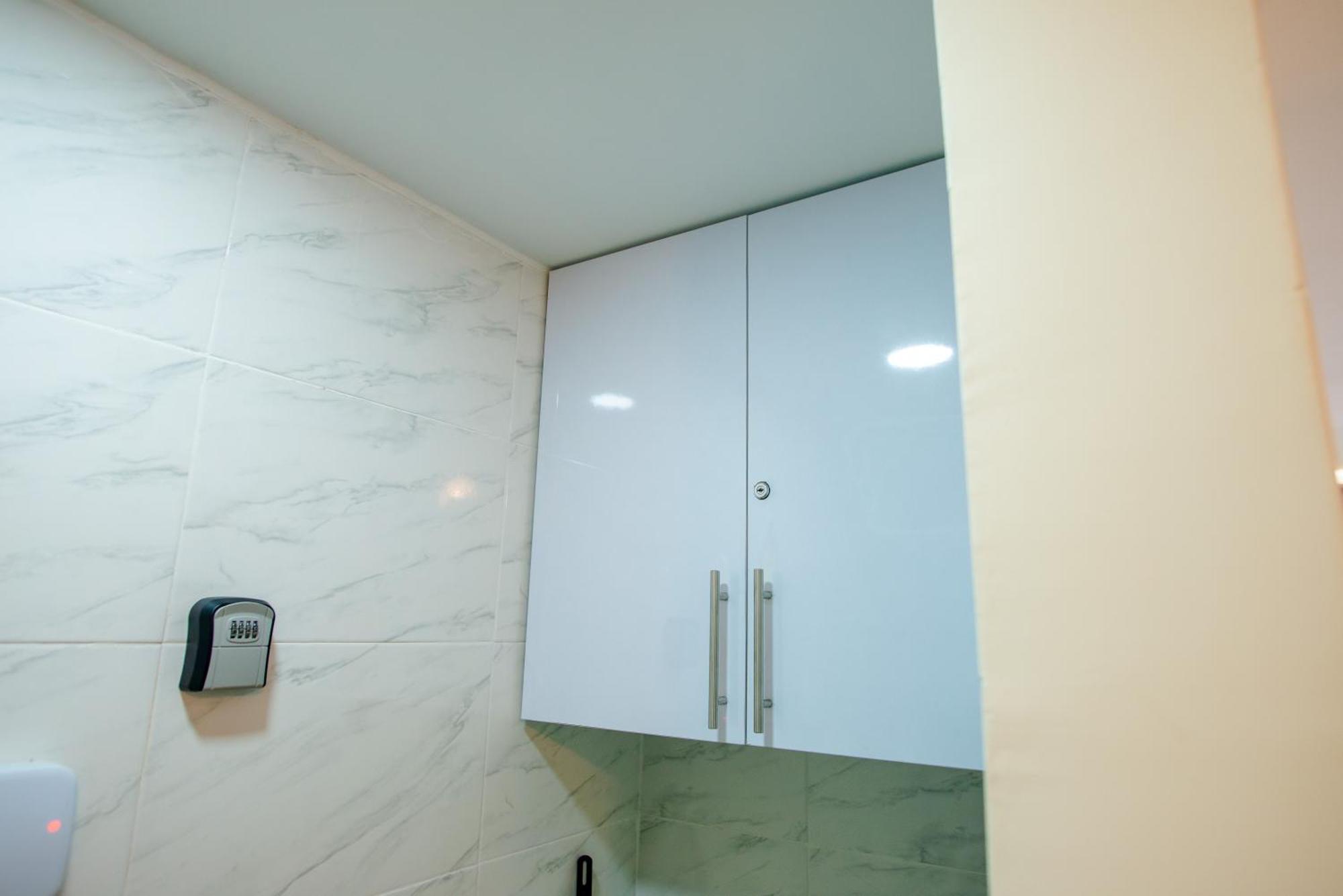 2 Double Beds 2001 * Cartagena